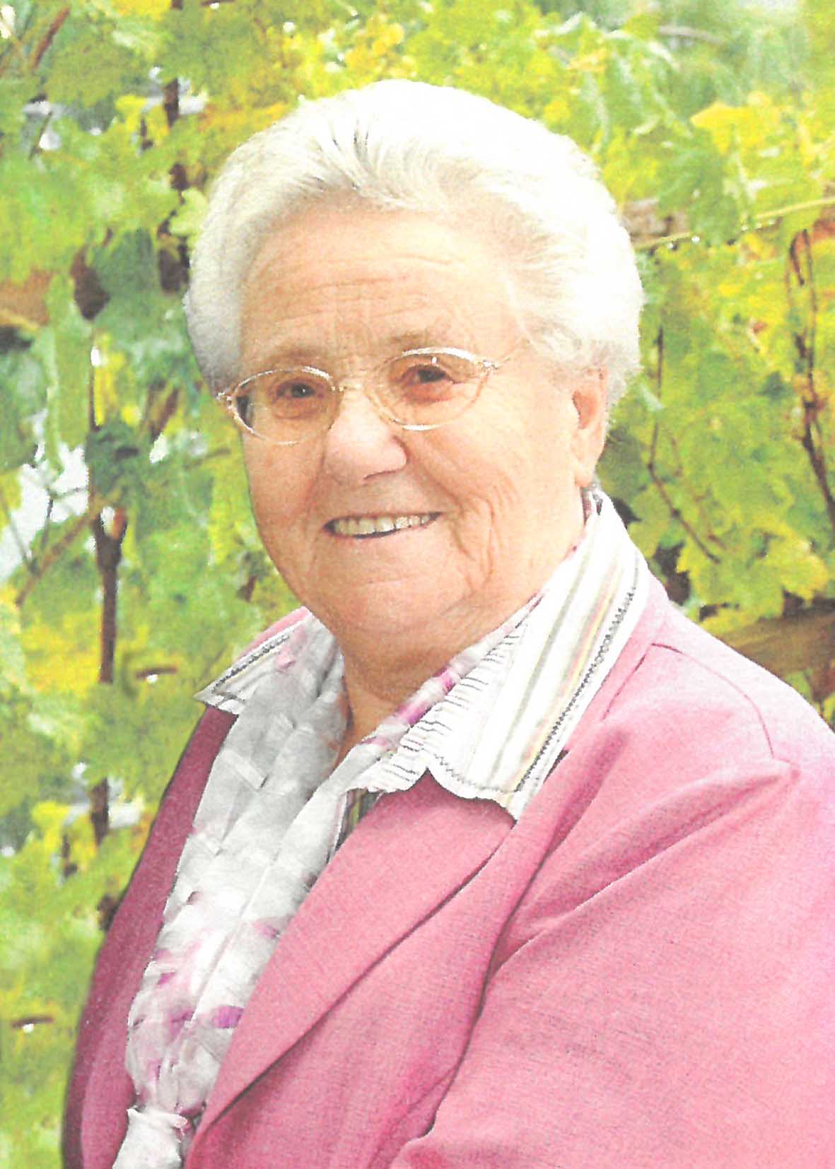 Anna Höller (86)