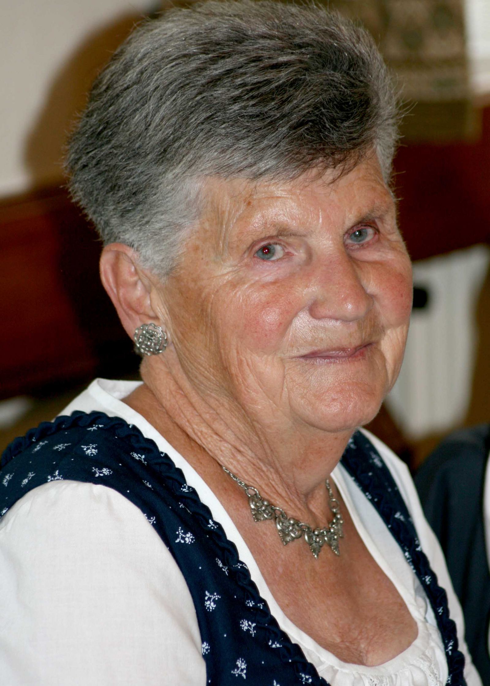 Theresia Gubala (81)