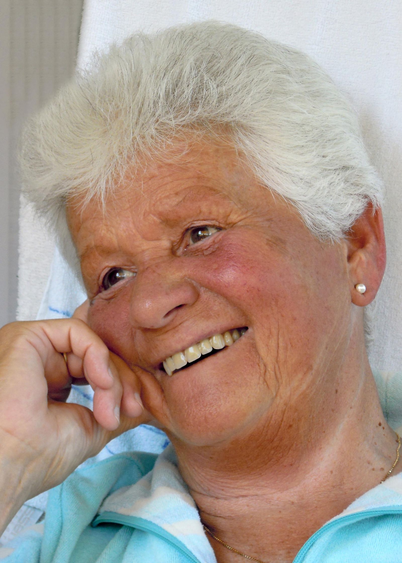 Gisela Hofer (84)