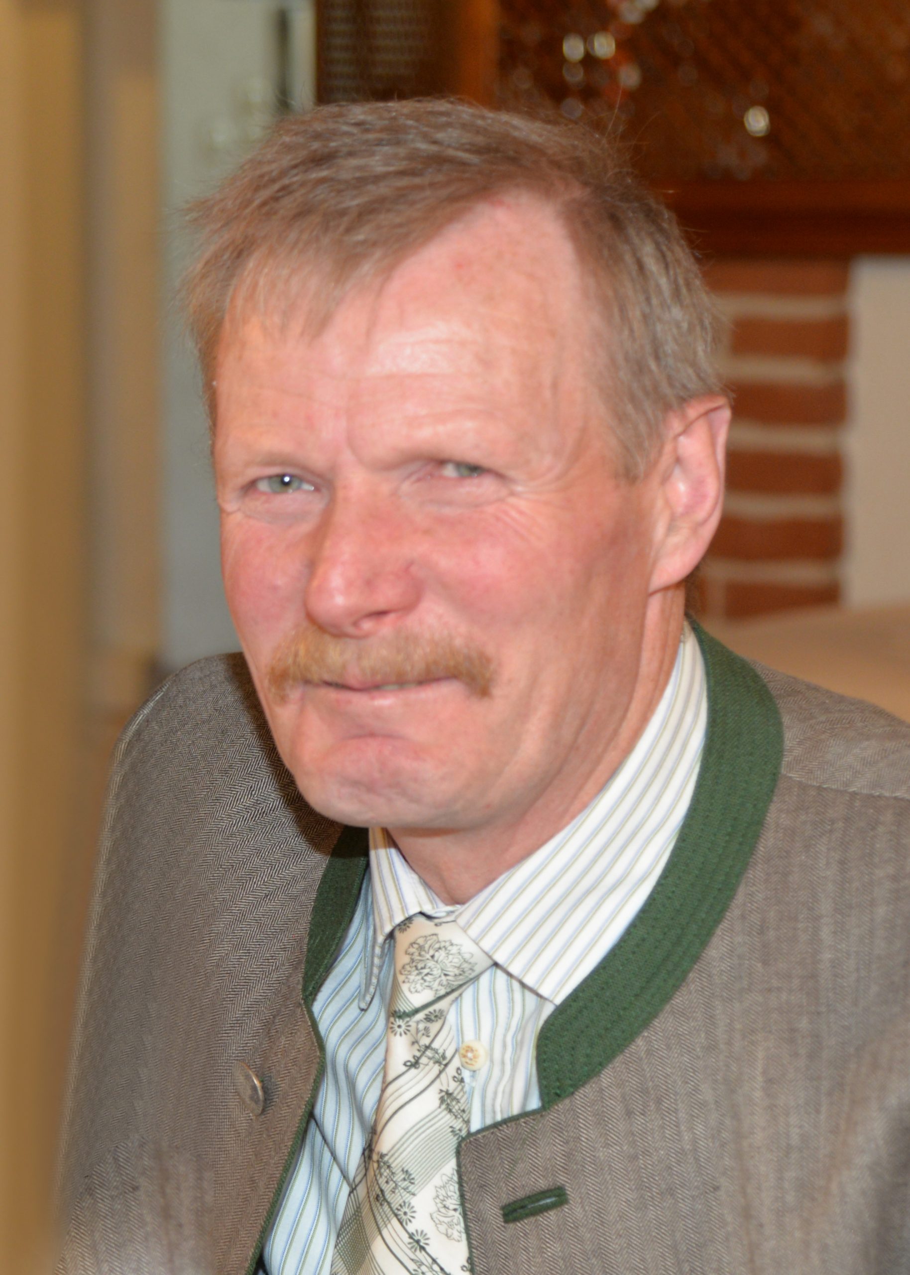 Alois Wieser (68)